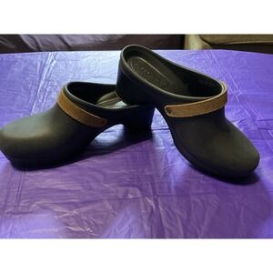 NWT Crocs Dual Comfort Espresso Brown Standard Fit Sarah Slip On Clog Womens 7